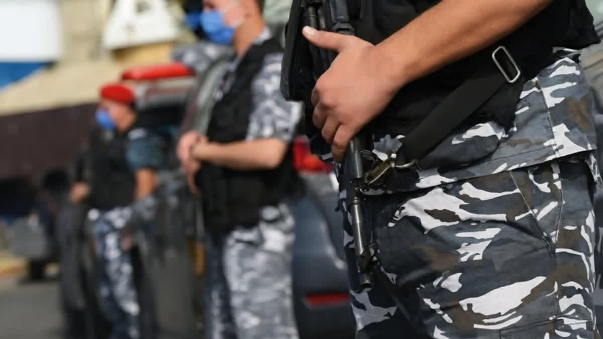 مداهمات واسعة تطال أوكار القمار والمراهنات غير الشرعية