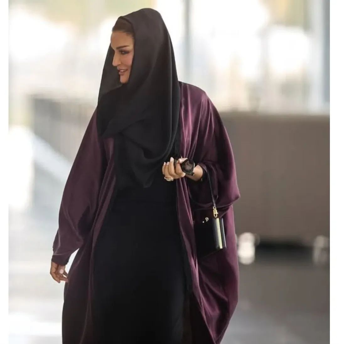 الشيخة موزا بنت ناصر أناقة وتواضع 
