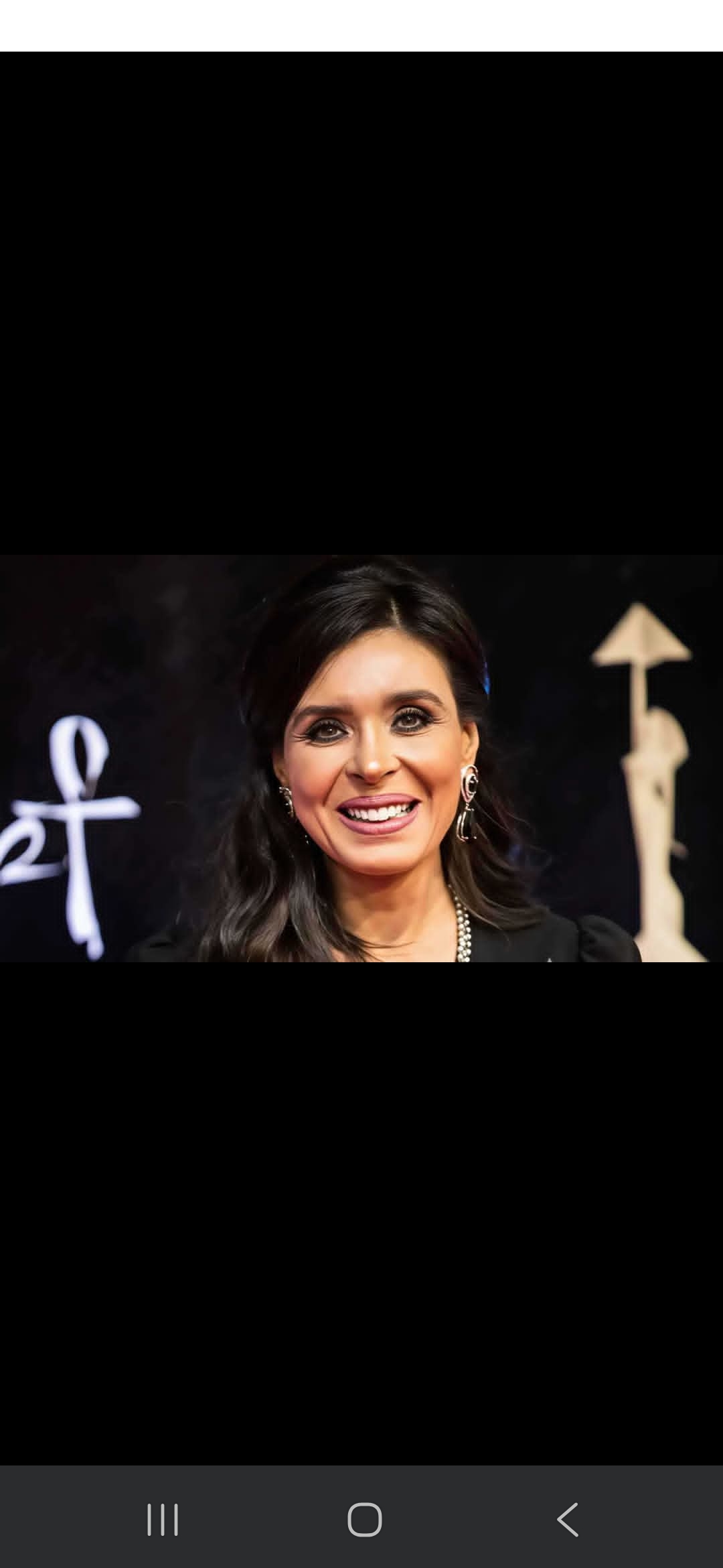 الراقصة المصرية دينا تفتتح "اكاديمية" لتعليم الرقص الشرقي وتثير الجدل والرفض!
