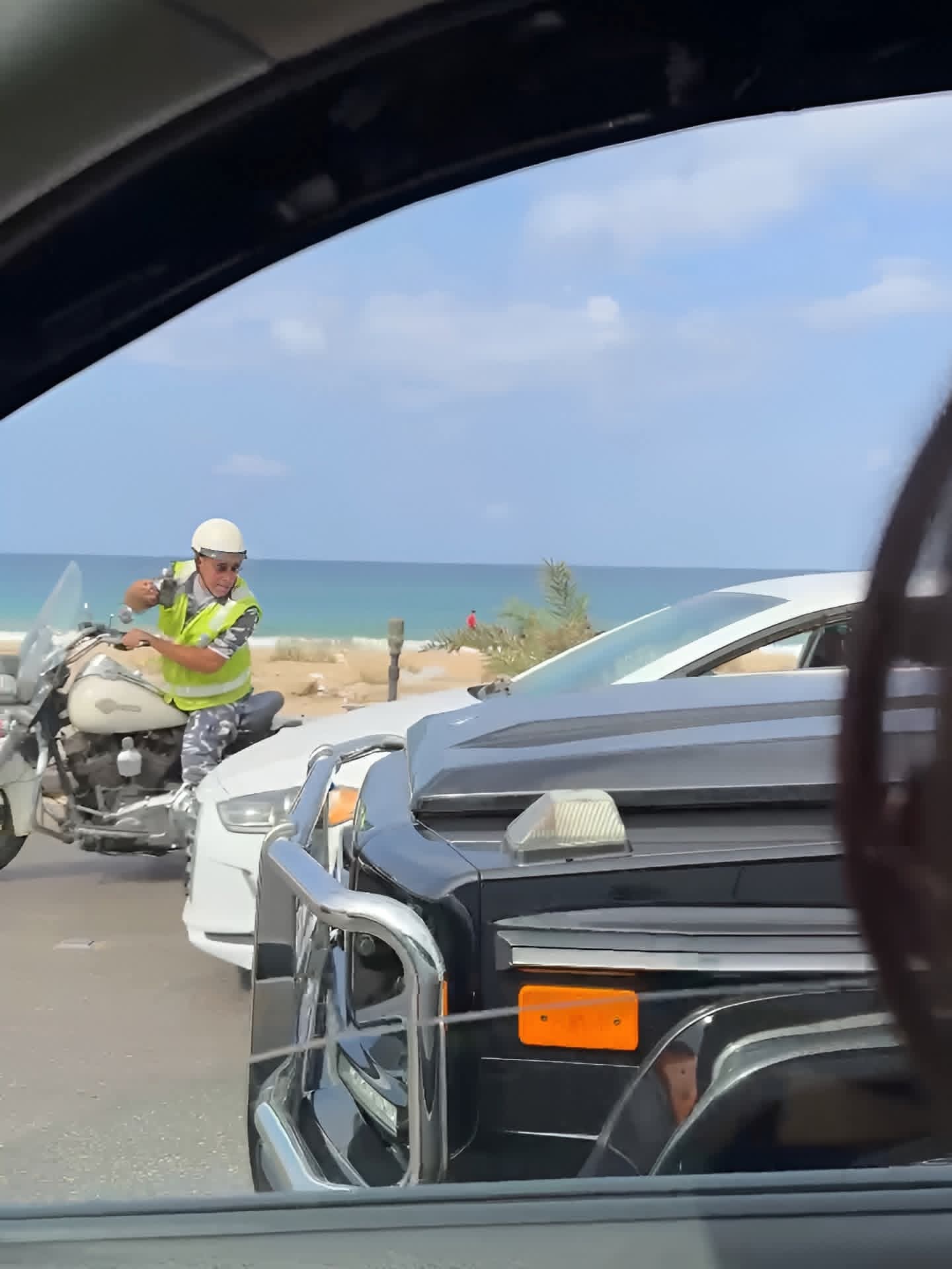 وزير لبناني "يطاحش"