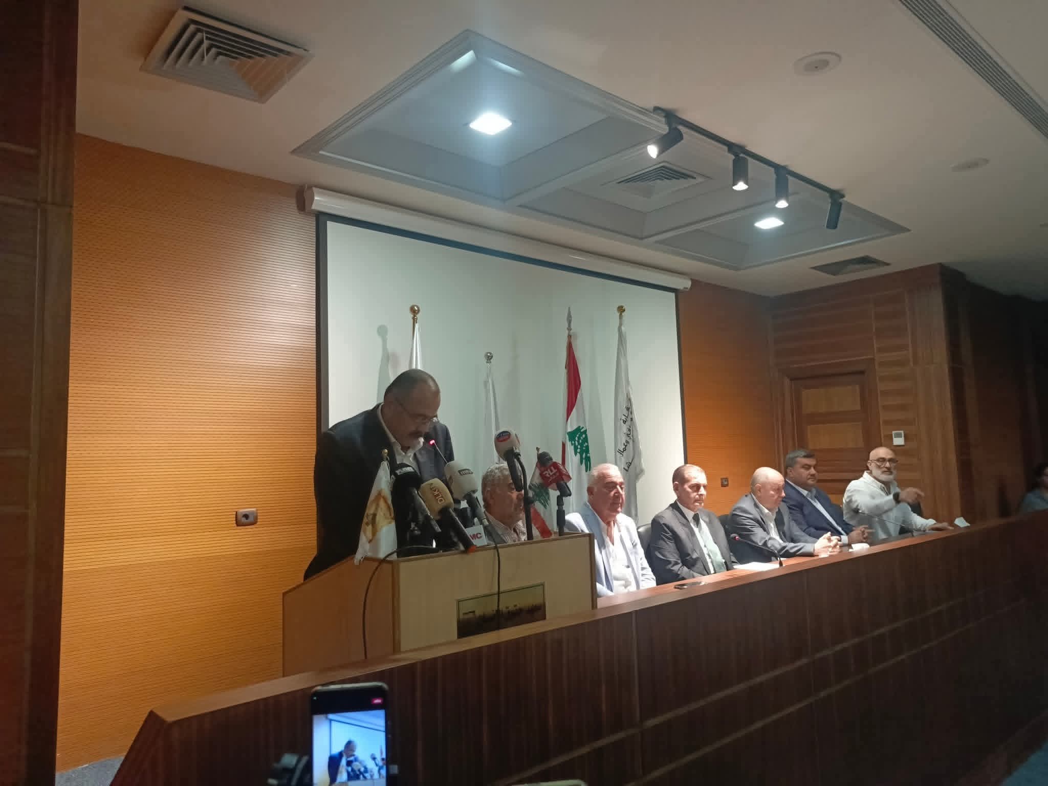عقدت نقابة موظفي وعمال شركة كهرباء قاديشا ورابطة المتقاعدين مؤتمرًا صحفيً