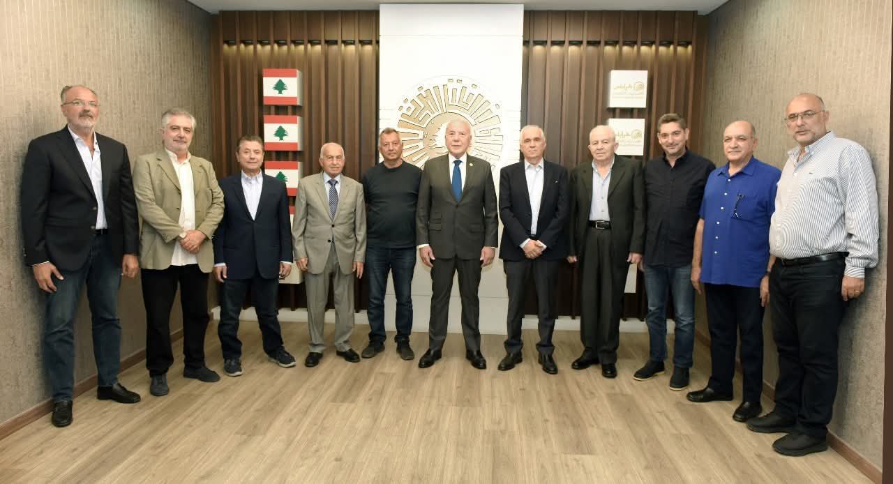 مجلس إدارة غرفة طرابلس الكبرى يُجدد الثقة بالرئيس دبوسي وهيئة المكتب وينتخب نخيل يمين نائباً للرئيس