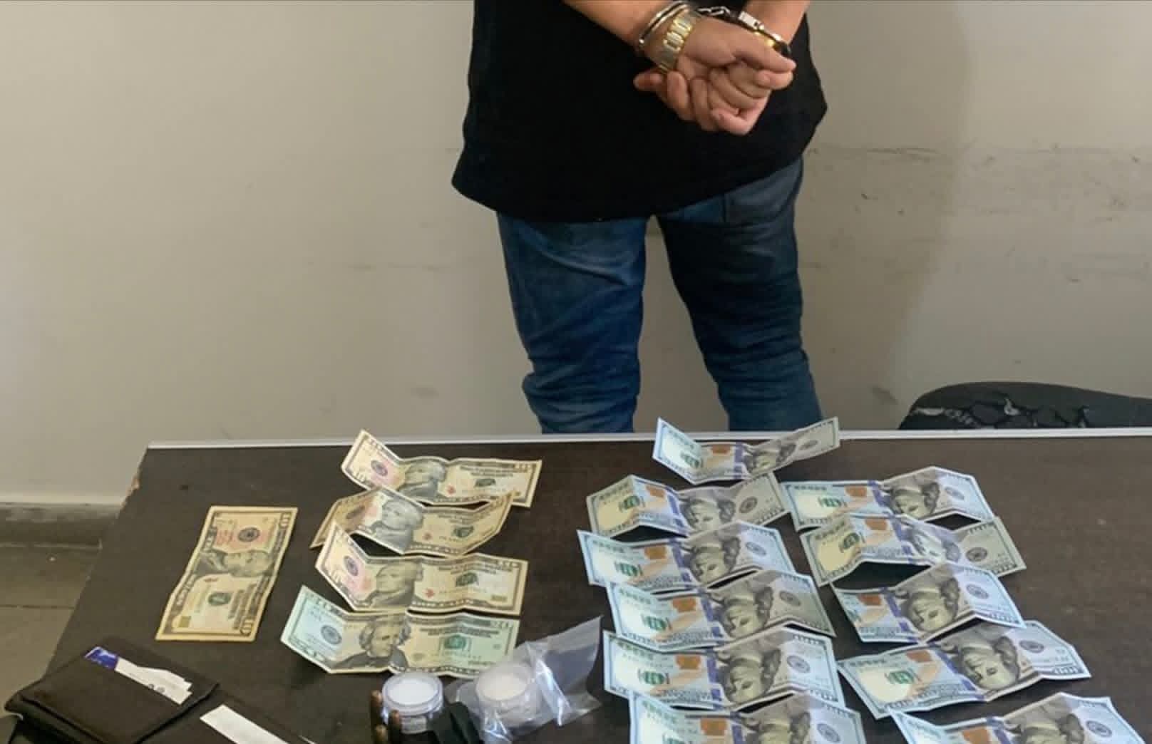 مروّج مخدِّرات ينشط في محلة طريق المطار القديمة في قبضة مفرزة استقصاء جبل لبنان