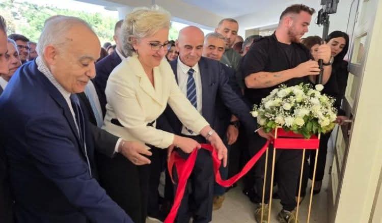 وزيرة التربية افتتحت مدرسة فريد سلامة في كفردبيان 