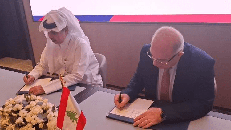 وزير العمل وقع اتفاقية تعاون مع "جسور" القطرية لتنظيم استقدام العمالة اللبنانية إلى قطر  