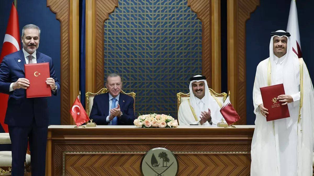 أردوغان وأمير قطر يشهدان توقيع اتفاقيات تعاون جديدة بين قطر وتركيا