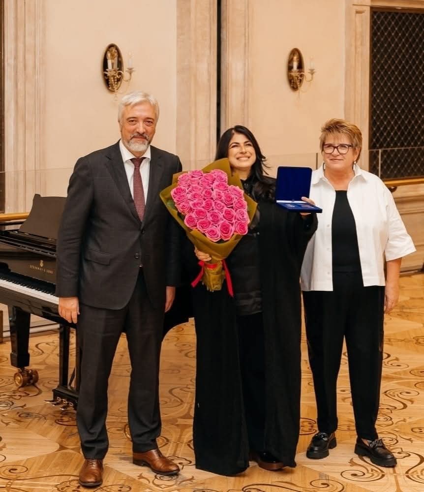 تكريم دولي رفيع للبنان في مسرح البولشوي ..  وسام الشرف الروسي لـ هبة القواس في منتدى التعاون الدولي