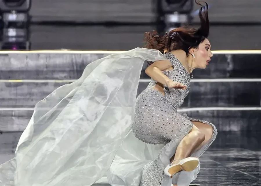 ملكة جمال أوكرانيا تتعرّض لموقف محرج.. سقطت على مسرح ملكة جمال الأرض 2025