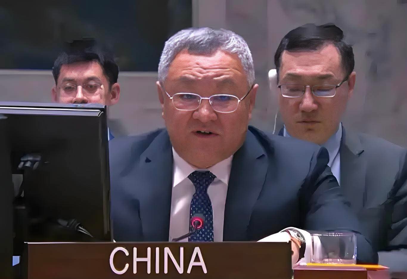 الصين توضح لماذا لم تصوت على قرار رفع العقوبات عن أحمد الشرع وعلى سوريا الجديدة الانتباه للصين بدلاً من اللهث وراء الغرب.
