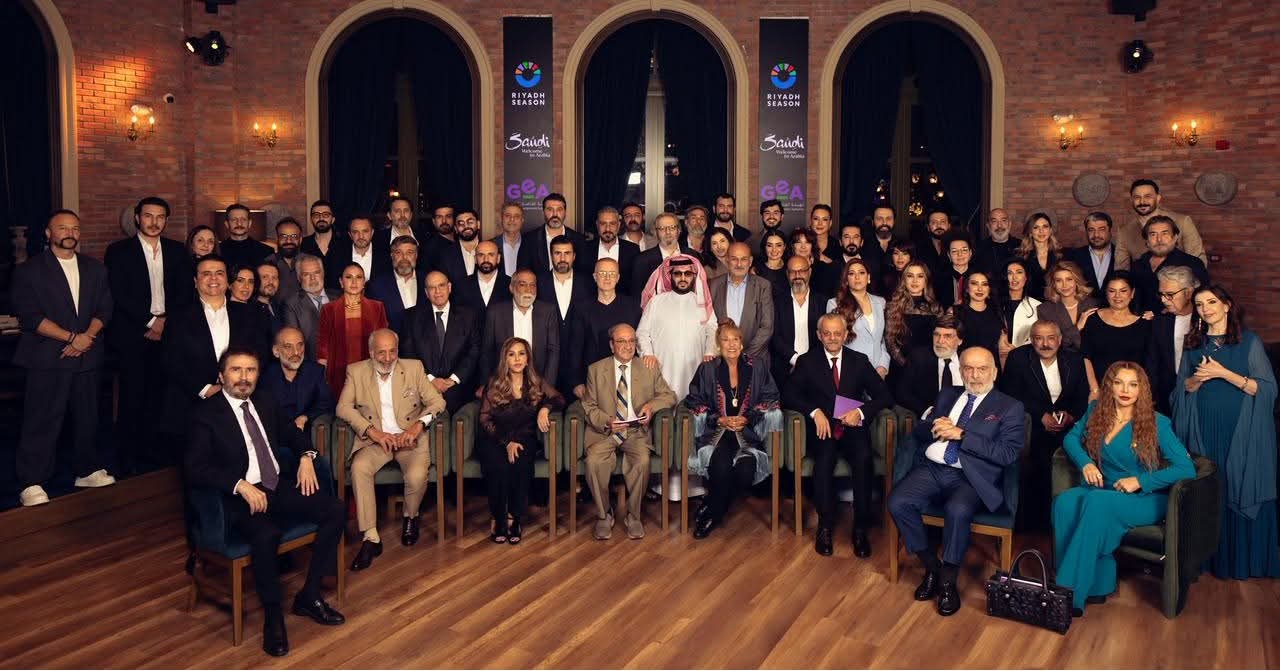 وسط أجواء مميزة..قاء جمع تركي آل الشيخ بأساطير الفن السوري