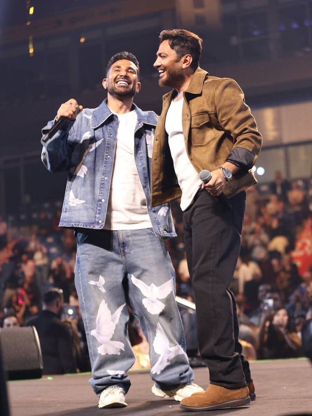 نجاح إستثنائي لحفل تامر حسني في باريس يتسبّب باغلاق الشوارع