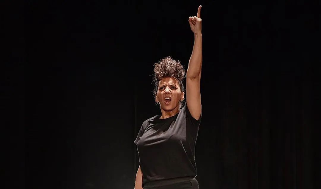 حوار الجسد عبر الرقص على مسرح "مونو"