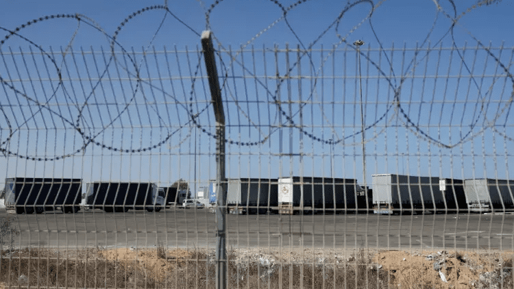 إسرائيل أعلنت فتح معبر زيكيم شمالي غزة لدخول المساعدات الإنسانية