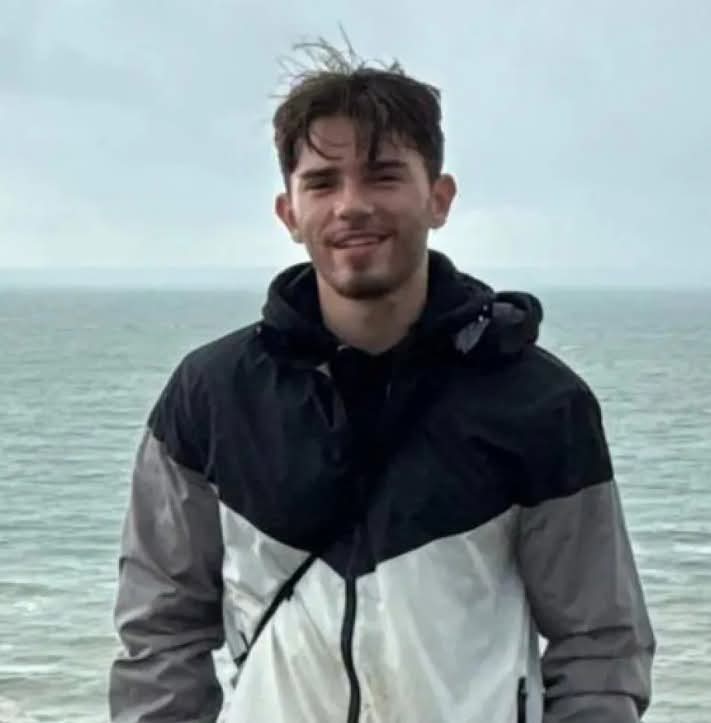 لقاء بالصدفة في متجر يجمع بريطانياً بوالده التركي بعد 20 عاماً