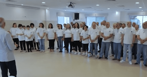 مستشفى الصليب اطلق نشيد "أملنا" تزامنًا مع الزيارة البابوية 