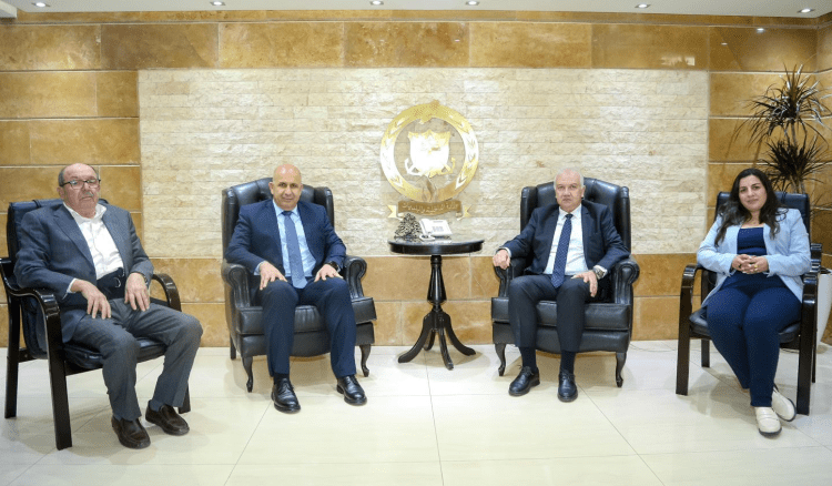 خريش استقبل كرم مع وفد ورؤساء بلديات في قضاء عاليه وجمعية "مشوار لبنان" :