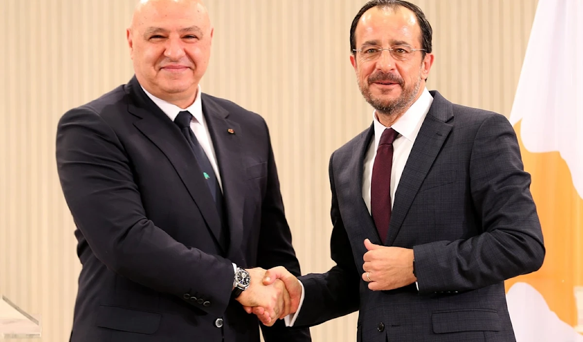 تهريب الترسيم مع قبرص على عين الدستور والنواب!