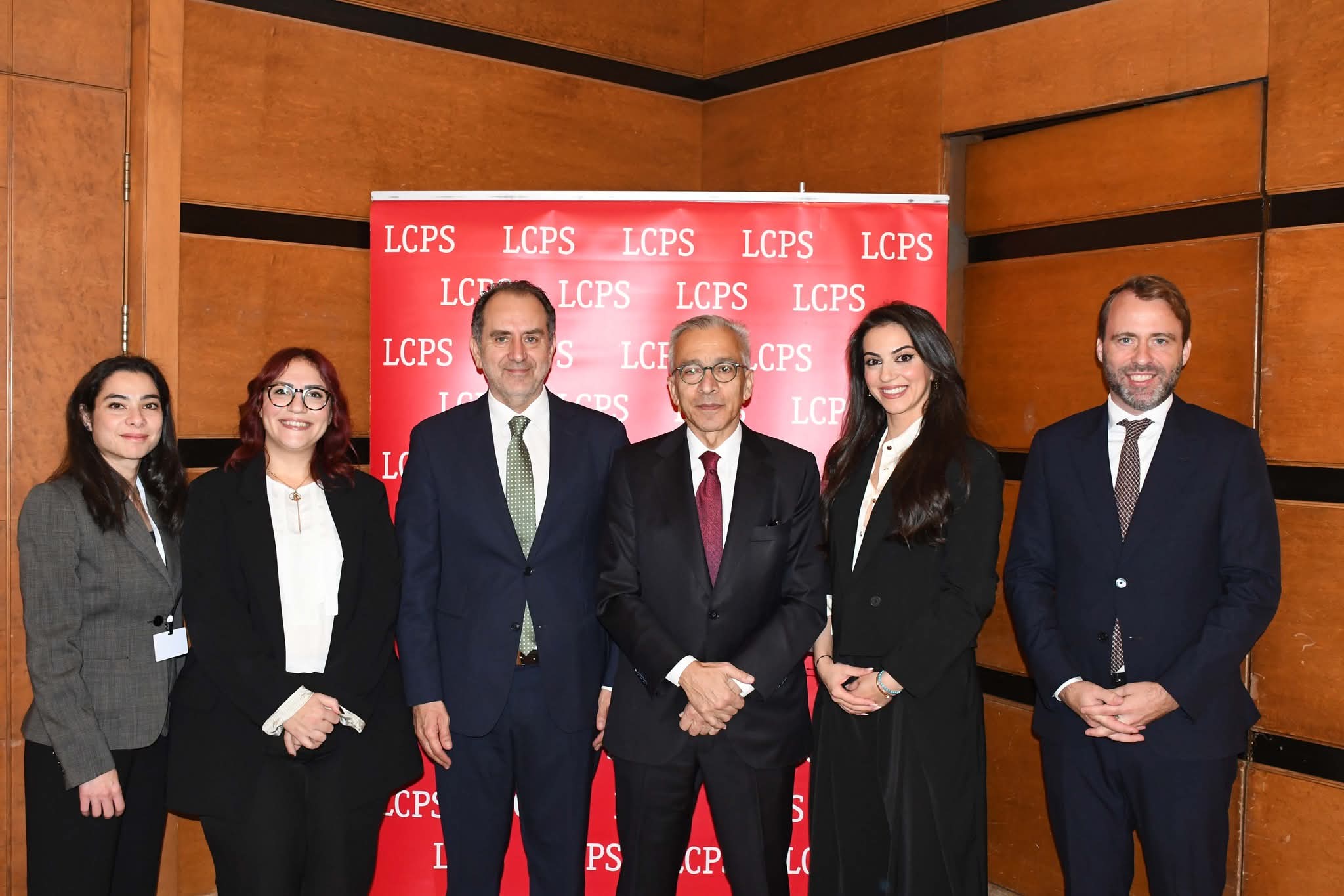 المركز اللبناني للدراسات ومؤسّسة فريدريش ناومان يعقدان مؤتمرًا حول إحياء القطاعات الإنتاجيّة