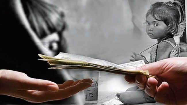 فضيحة بيع الأطفال تعود... طبيب يُزوّر الولادة وشبكات تخطف هويّة المواليد