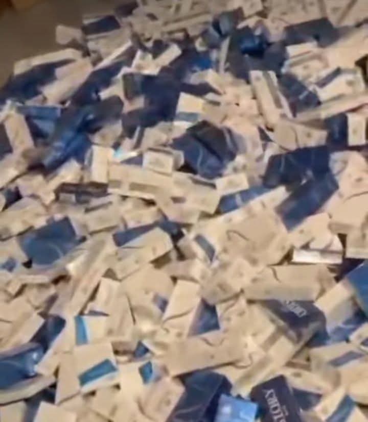 جمارك الشمال تضبط كمية كبيرة من الدخان والمواد الغذائية المهربة