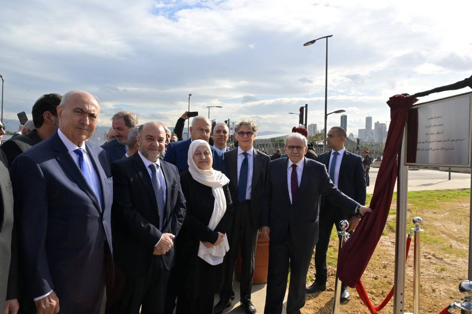 وضع حجر الاساس لحديقة الرئيس الشهيد رفيق الحريري في واجهة بيروت البحرية