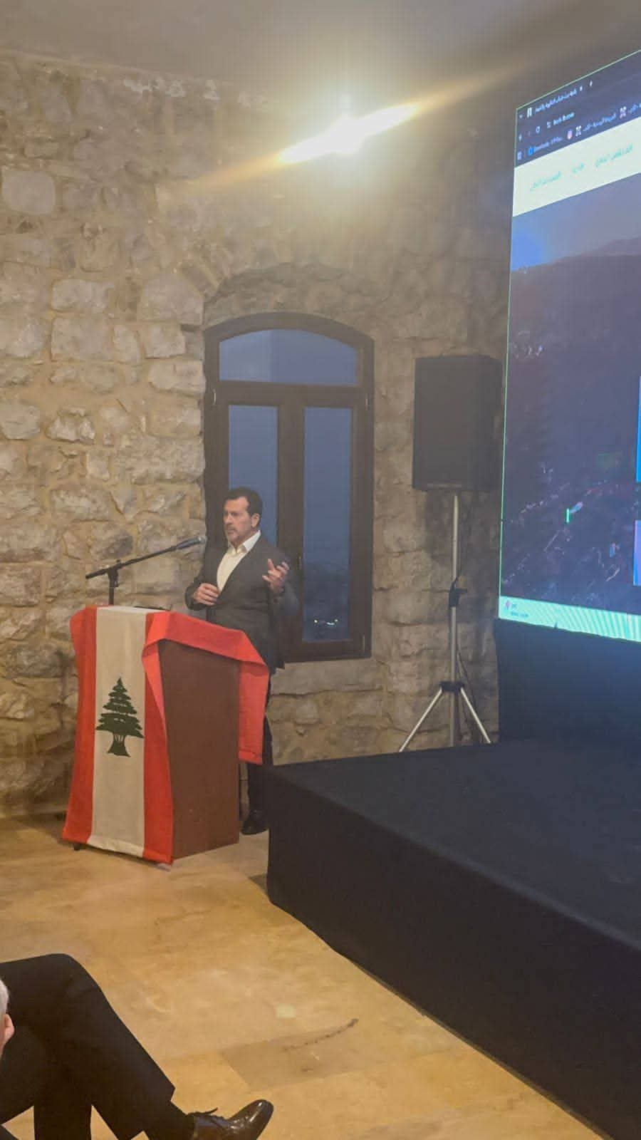 شحادة يشارك بإطلاق موقع بلدية بيت شباب الشاوية - القنيطرة الالكتروني: نموذج فريد يحتذى به