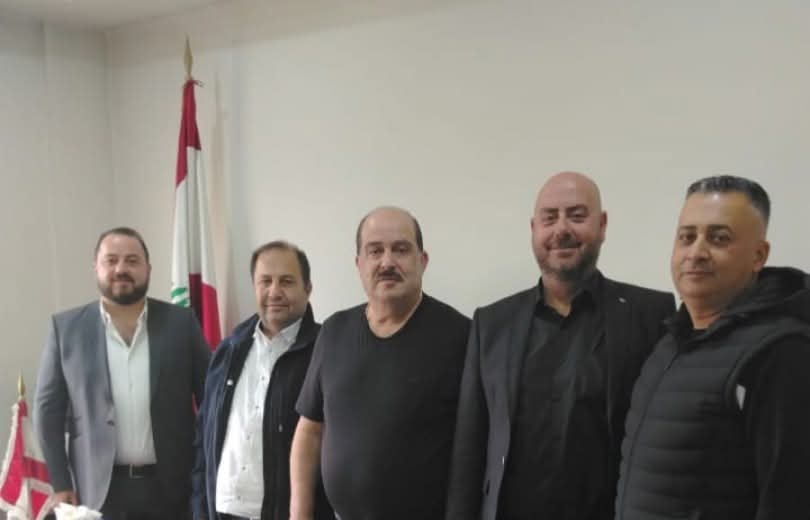 وفد من رؤساء بلديات بلدات الشرقي