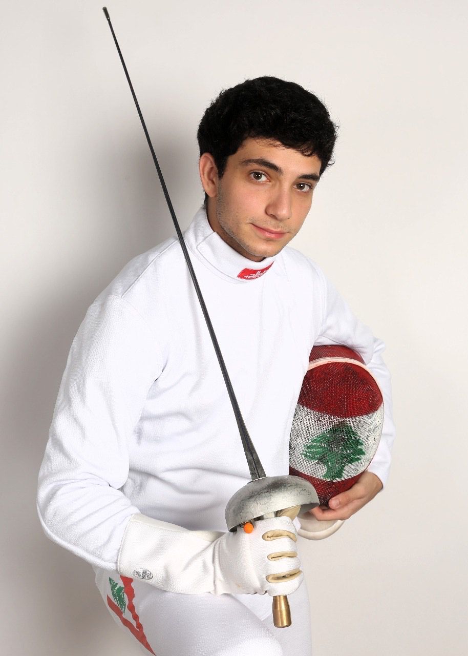 بطل المبارزة الواعد غدي الشمالي يشارك بفئة الرجال في بطولة العالم بالامارات