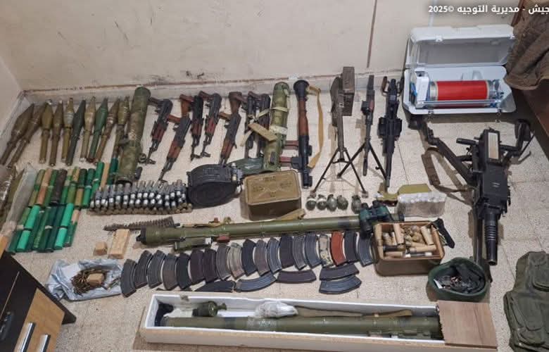 دهم مخزن أسلحة داخل شقة في بلدة الأنصار – بعلبك
