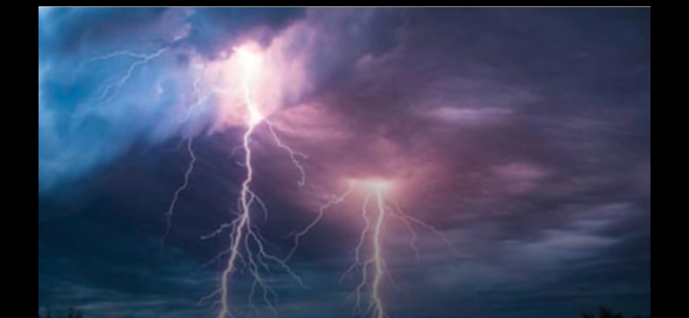 انقطاع شامل للكهرباء في لبنان بسبب الصواعق   