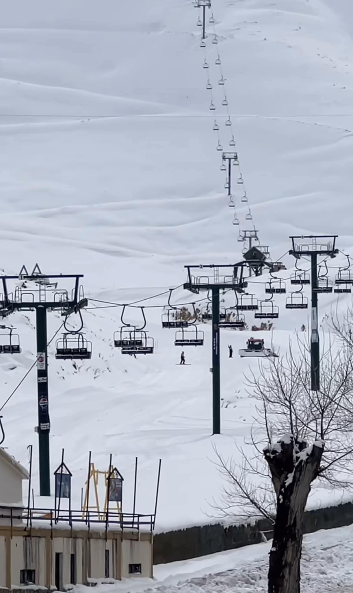 فاريا ، حيث اكبر مركز تزلج في الشرق الأوسط