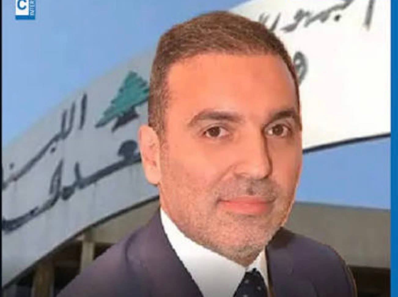 القضاء يوقف موظفين كبار في جمارك المطار