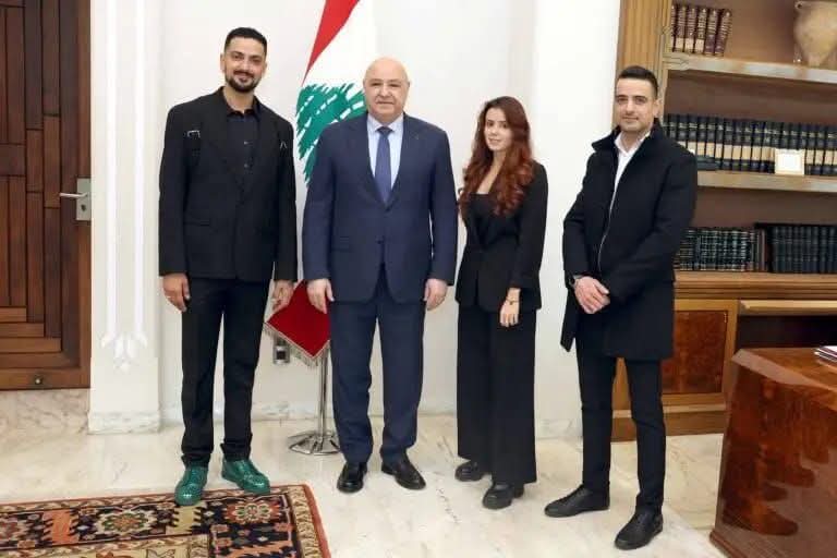 وفدا من فرقة "مياس"، ضم مديرها نديم شرفان