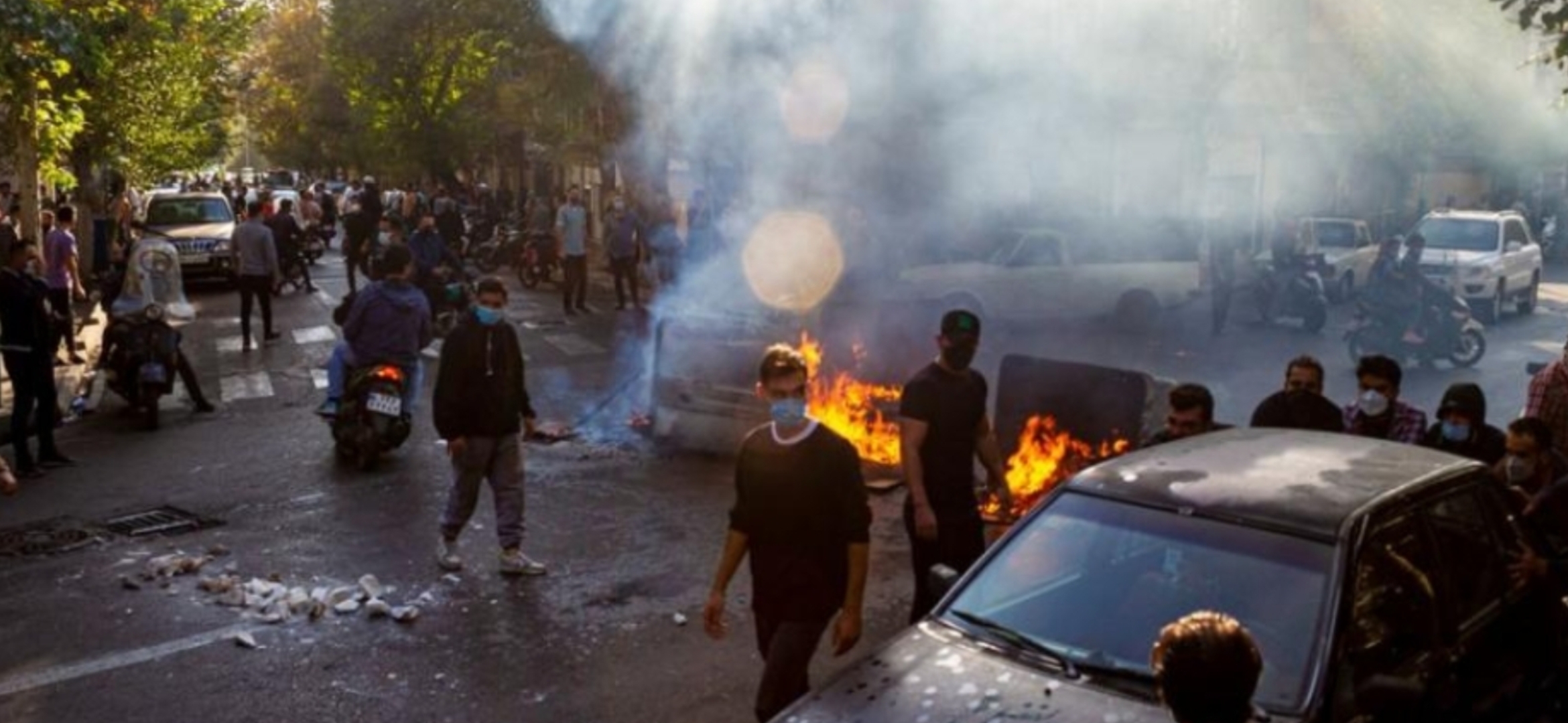 احتجاجات إيران تتصاعد... 27 قتيلًا ومئات الجرحى واعتقالات واسعة"