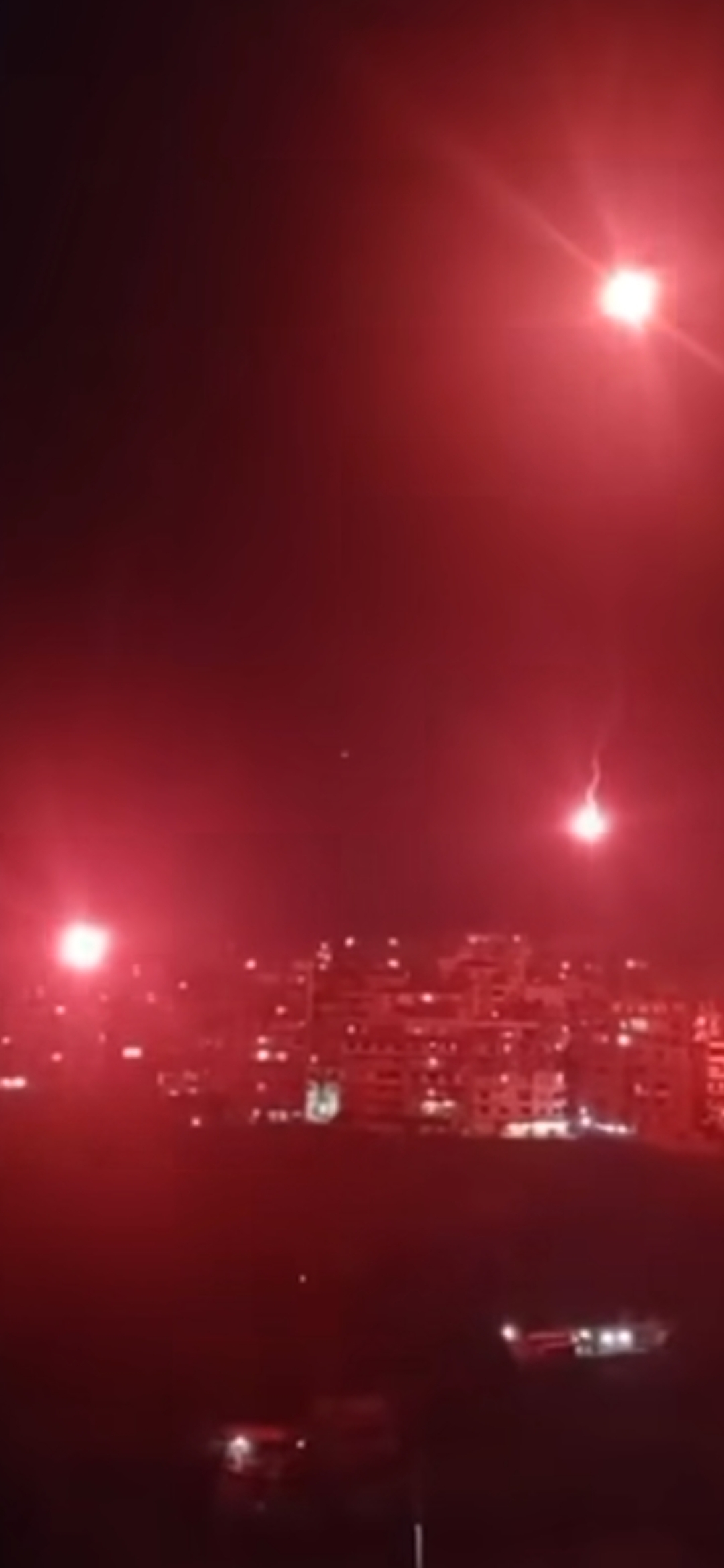 عقب مشاهدة أضواء لامعة في سماء 