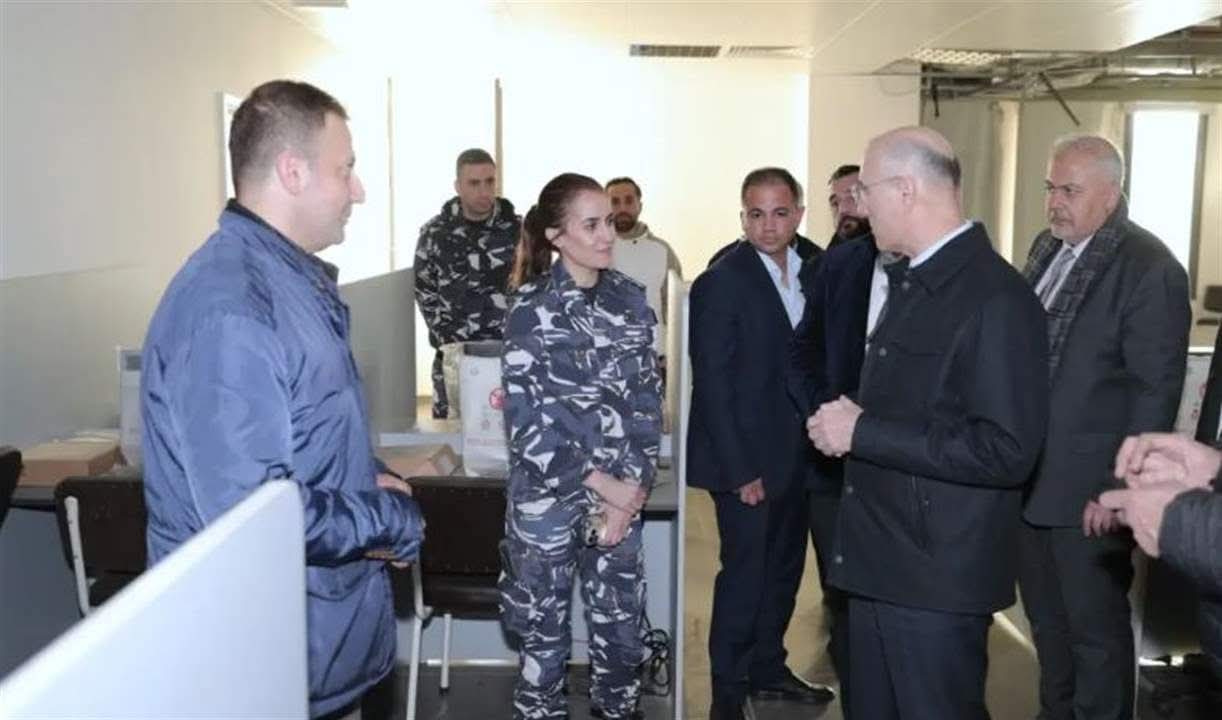 جولة لوزير الداخلية في مبنى هيئة إدارة السير