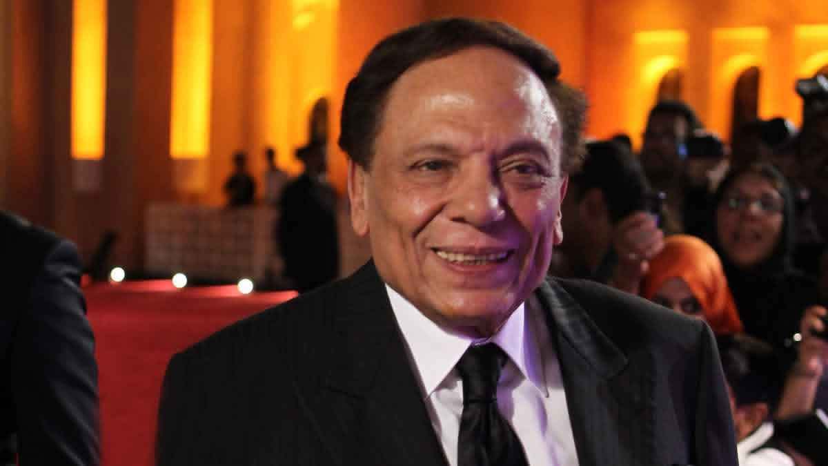 رامي عادل إمام يوضح حقيقة الشائعات المؤذية عن والده