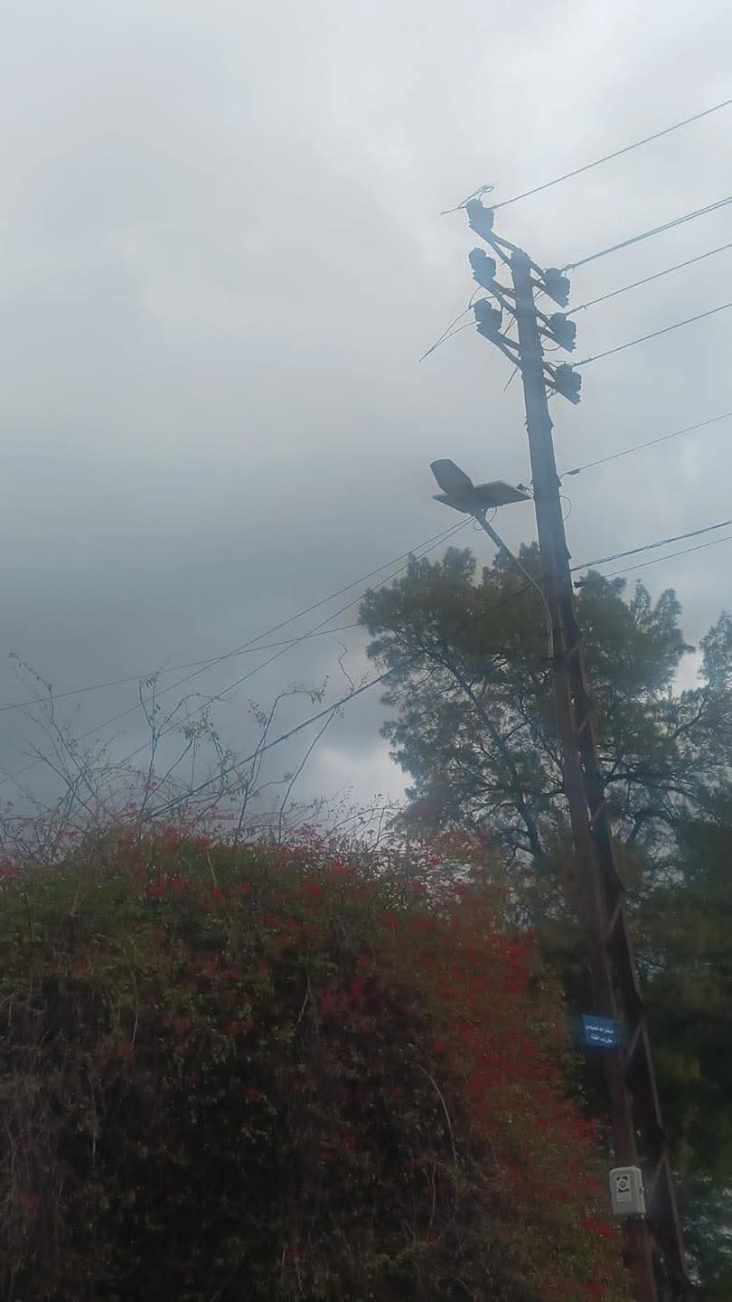 سرقة أسلاك كهرباء في ببنين وتحذير من خطر كارثي على الطريق