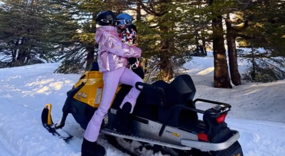 فيديو يثير الجدل في لبنان: متزلجة تحمل طفلها أثناء التزلج