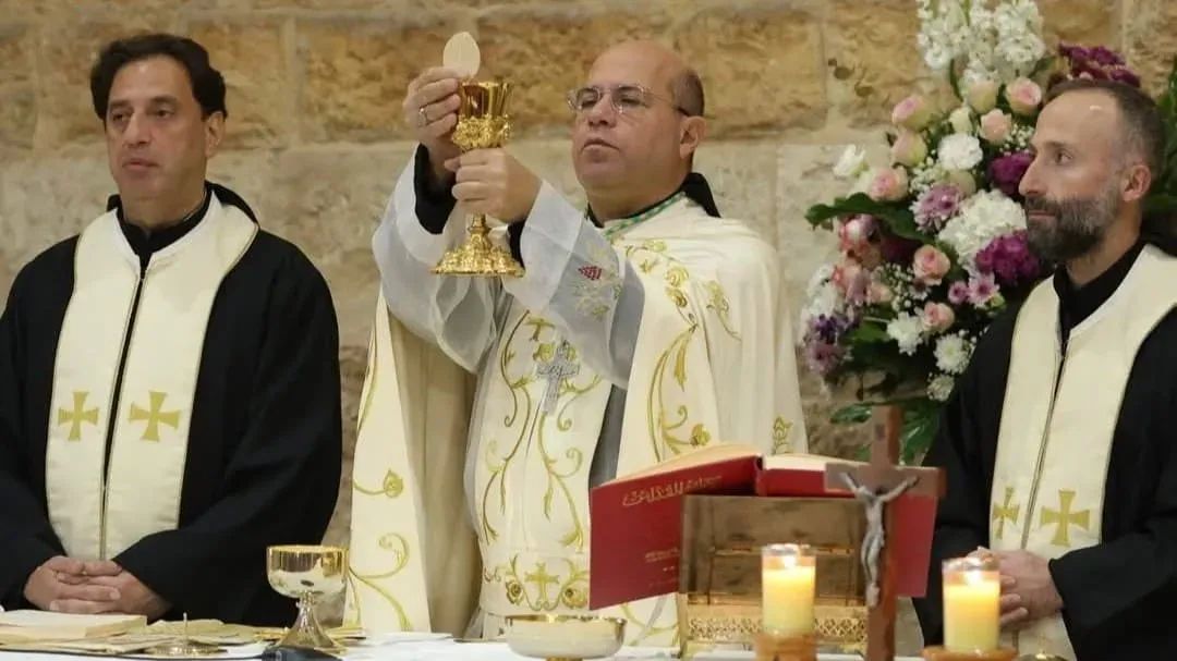 الآباتي محفوظ يحتفل بالقداس في دير مار انطونيوس البدواني في غزير .