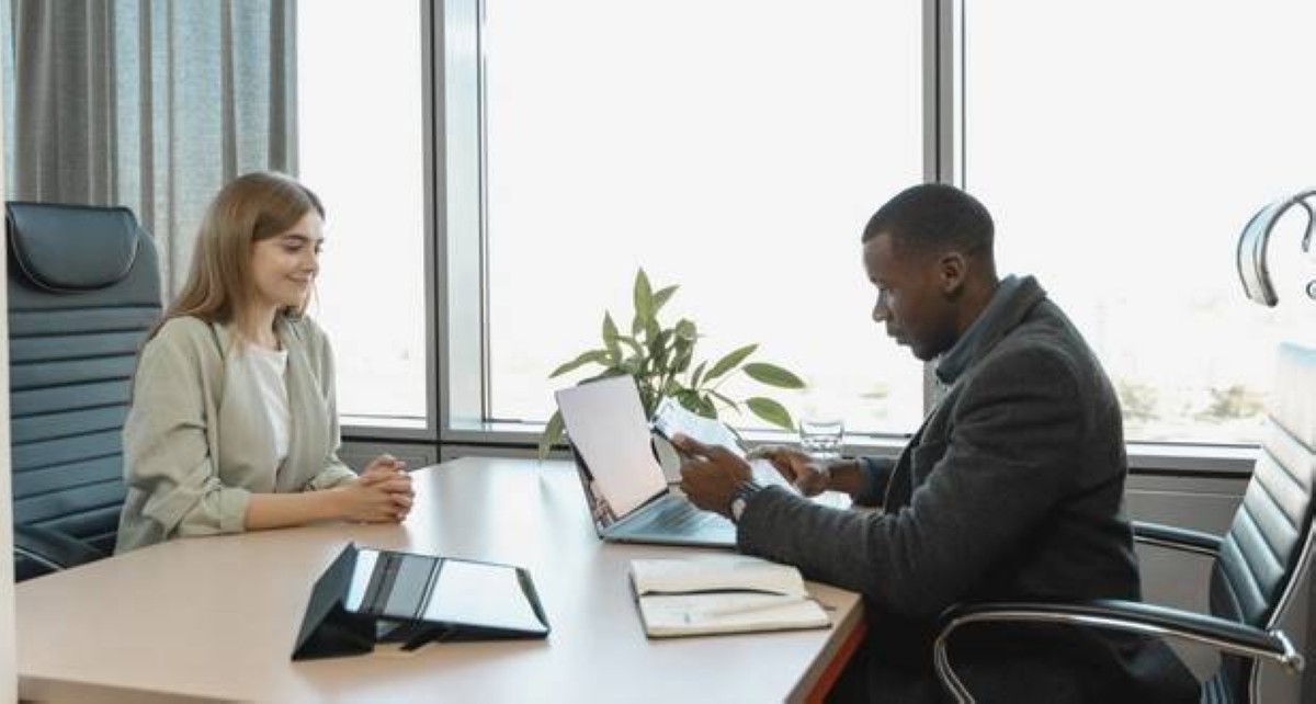 مهن لن تنقرض.. 11 وظيفة لا يمكن للذكاء الاصطناعي أن يحل محلها