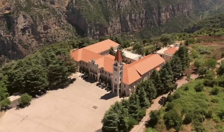 تسوية تاريخية بين أهالي الديمان والبطريركية المارونية تنهي النزاع العقاري