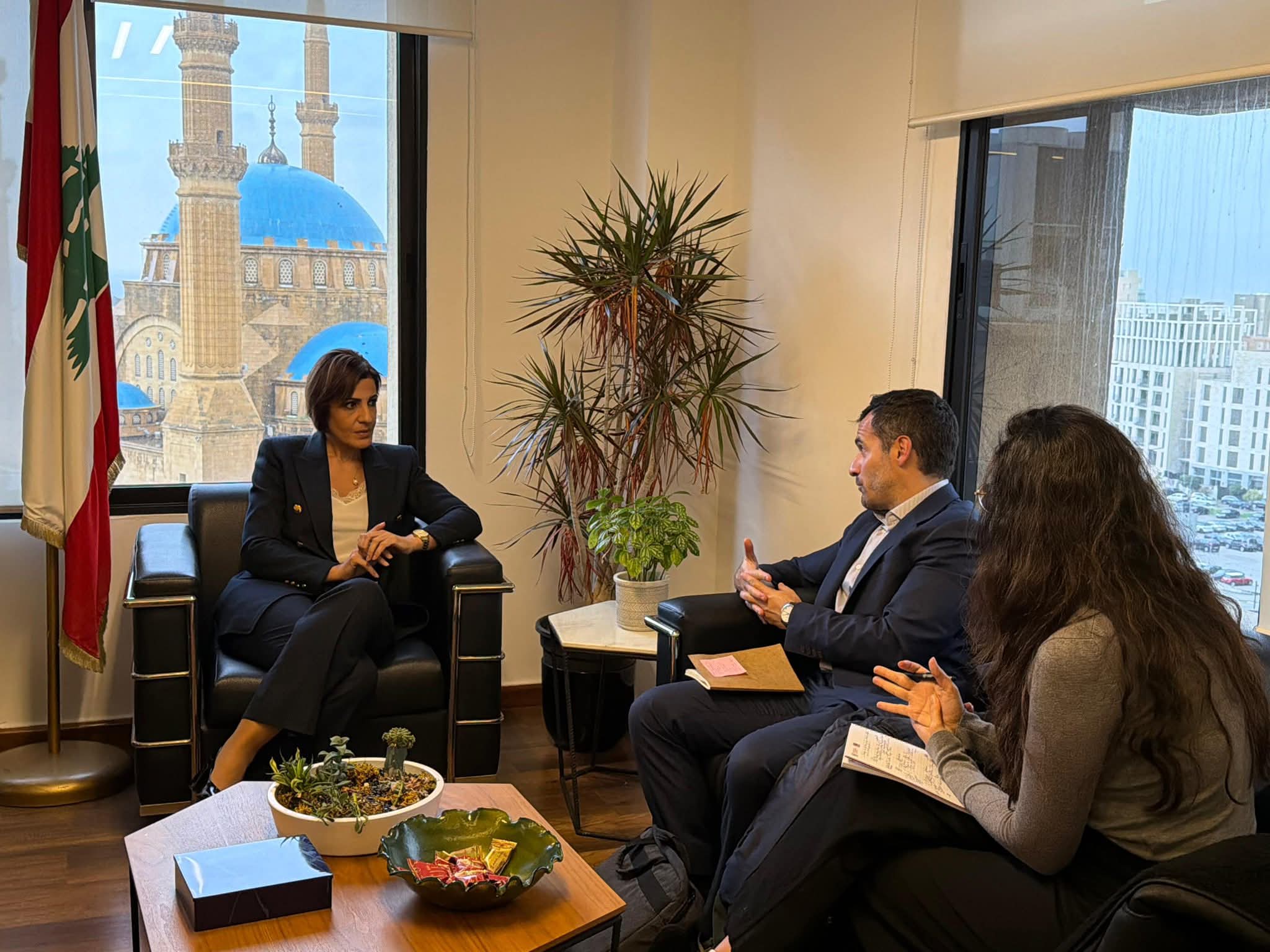 ممثلي الوكالة الفرنسية للتنمية (AFD) لمناقشة مشروع تسعى الوكالة لتمويله 