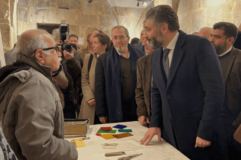 إرث لا يموت".. مؤسسة سورية تنجح في استعادة حرفة مندثرة منذ القرن الـ17