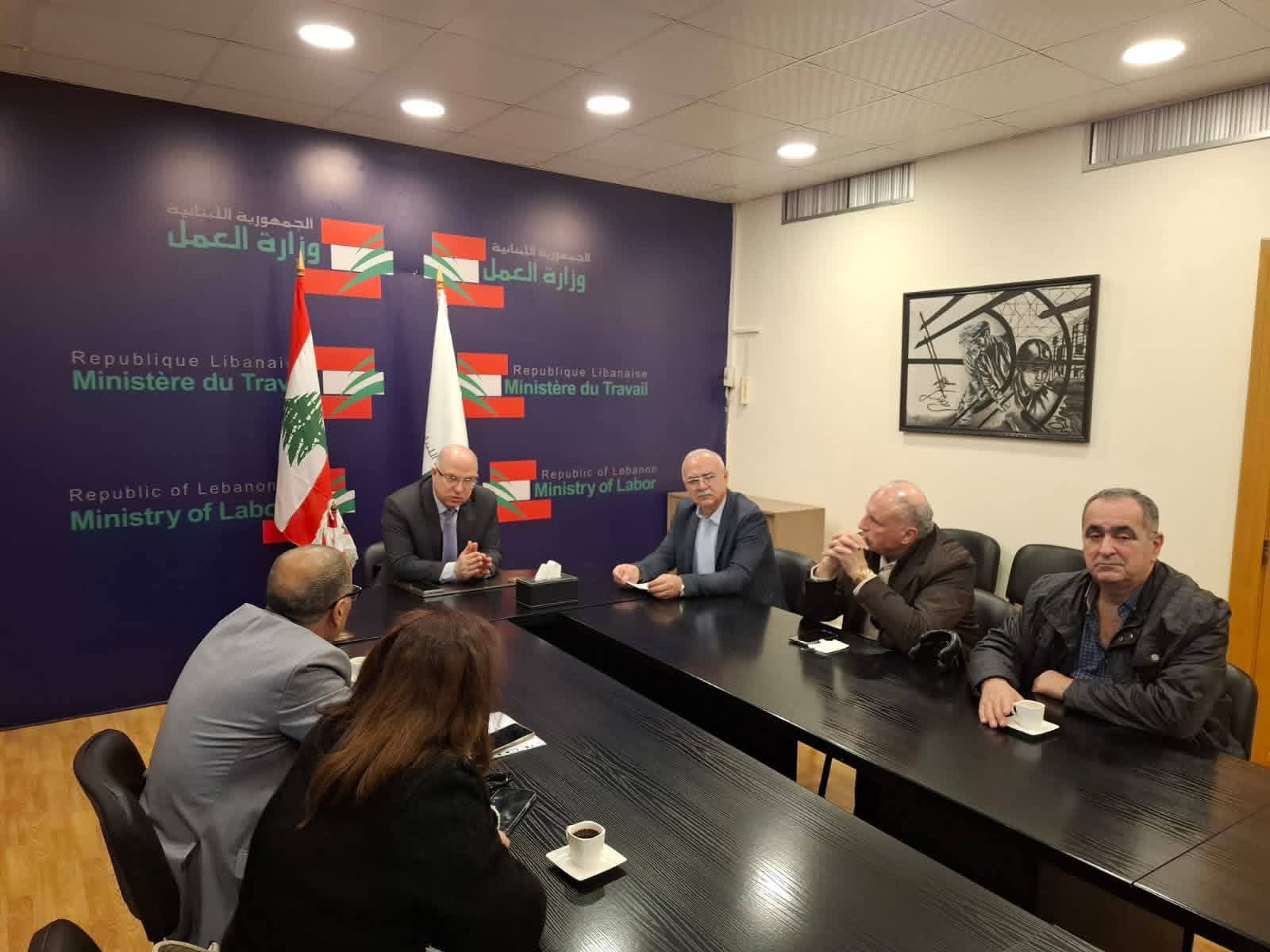 الوزير حيدر اطلع على مطالب متقاعدي الضمان  والتقى وفد لجنة الانقاذ الدولية في لبنان.