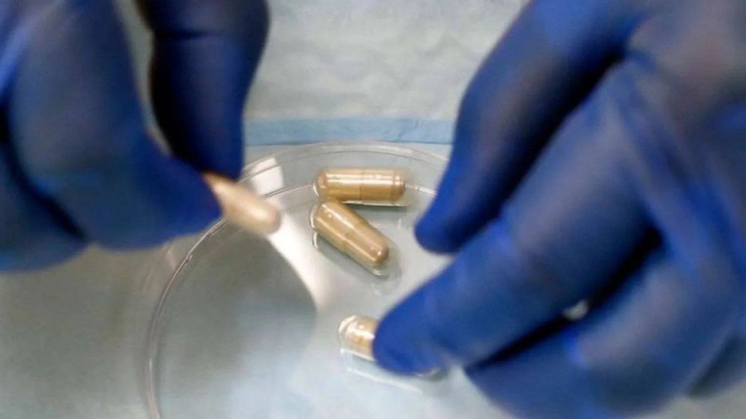 حبوب البراز» تبشر بنقلة نوعية في علاج السرطان