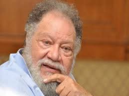 تكريم يحيى الفخراني بـ"جائزة الاستحقاق الكبرى"