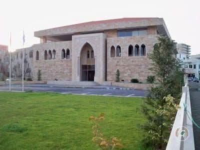 دائرة الهندسة في بلدية الميناء تكشف على أبنية متصدّعة وتوجّه إنذارات بالترميم