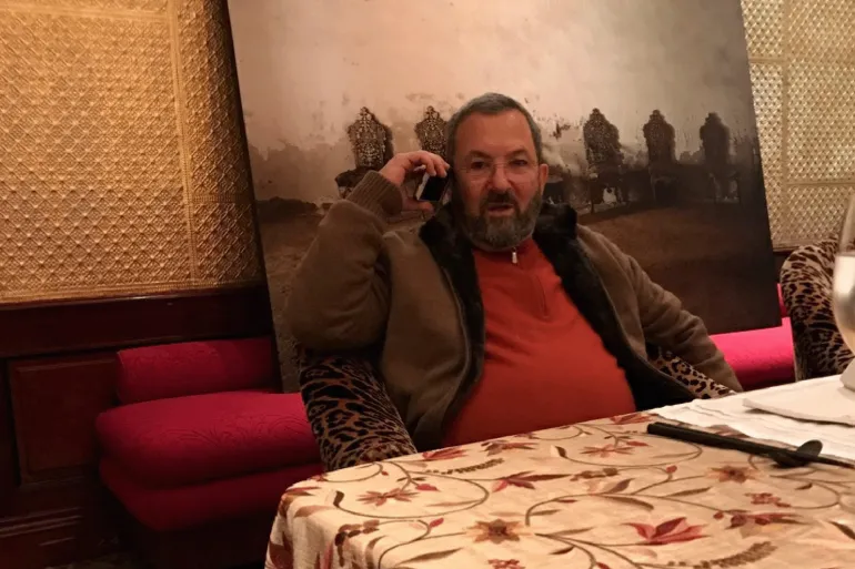 إيهود باراك يعترف بعلاقته مع إبستين ويعبر عن الندم