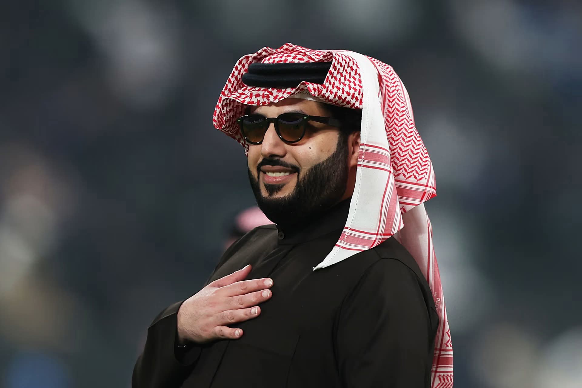 تركي آل الشيخ يفوز بجائزة مكة للتميز .. ويعلق :"لا تقدر بثمن"